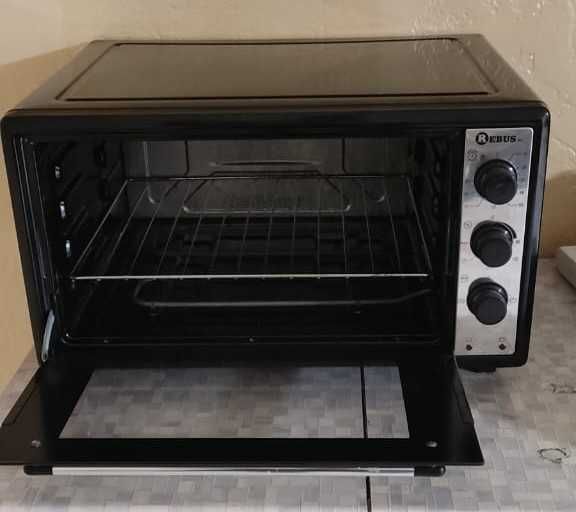 Продам отличную электропечь-духовку для кухни