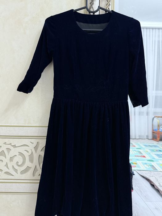 Продам платье по 3000  тенге