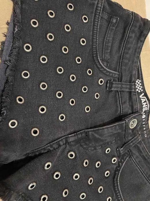 Черни дънкови къси панталонки VANS, размер XS