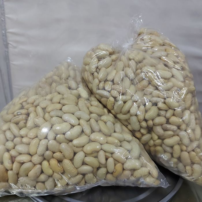 Боб Смилянски фасул МЕД и Родопски шарен боб бурканчета с мед