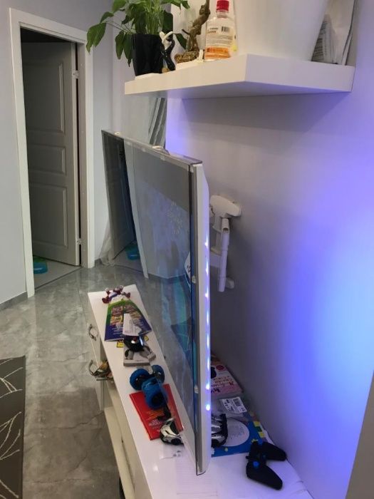 Защитный экран под ваш телевизор.