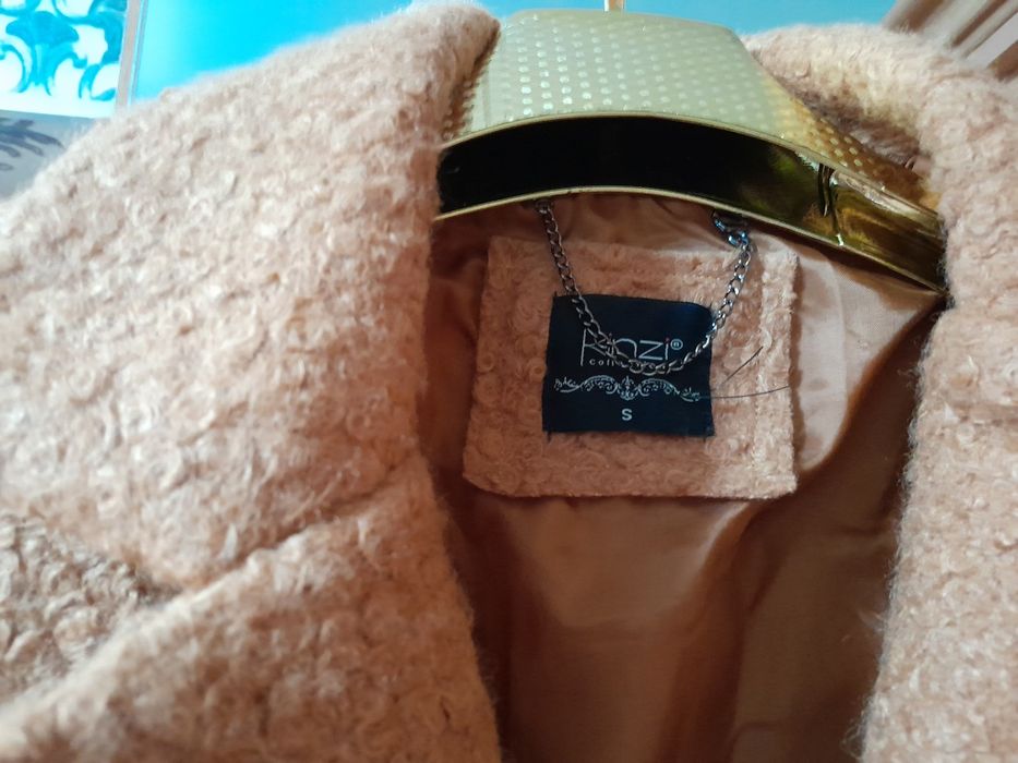 Продается пальто