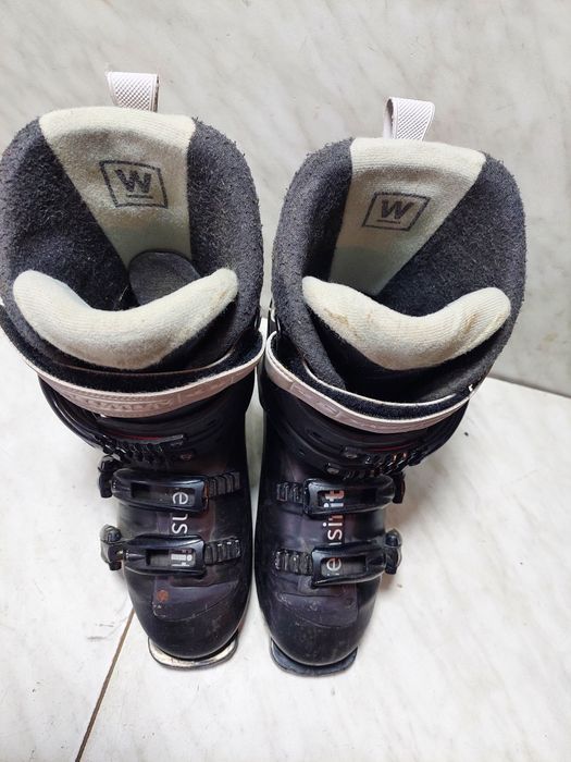 Clapari ski schi Salomon mondo 25,5 corespunde mărimii 39-39,5