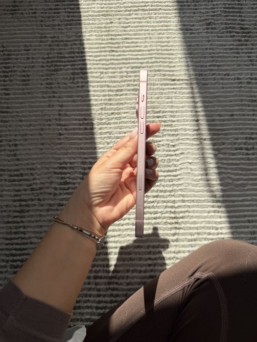iPhone 15 Plus Roz