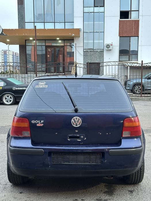 продам машину гольф 4