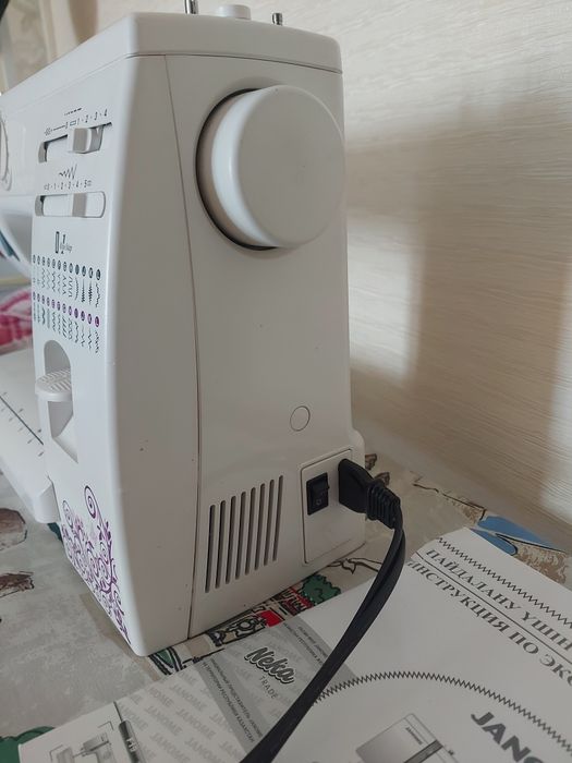 Швейная машинка Janome Q-23V