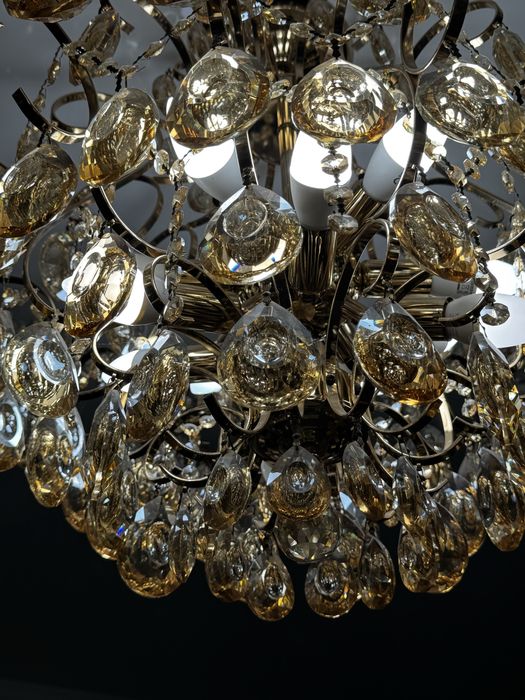 Продам Люстру для гостиной