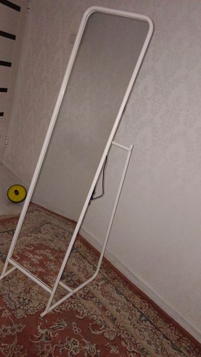 Продам зеркало напольное