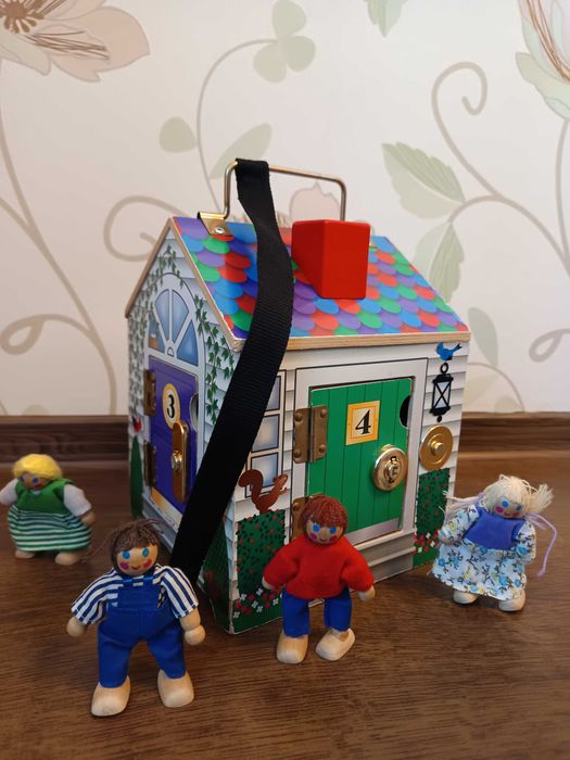 Casuta din lemn cu sonerie – Melissa & Doug