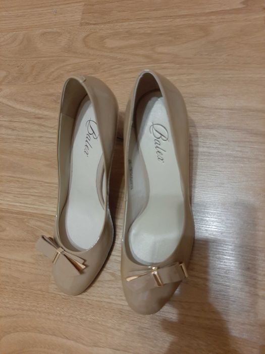 Туфли на каблуках