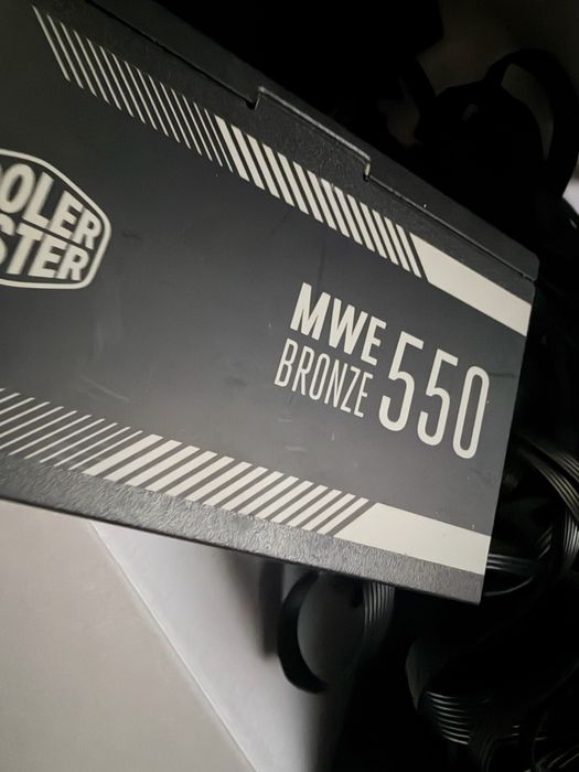 Продам блок питания  550