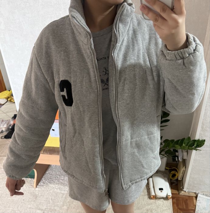 Куртка демисезонка, на холодную осень и теплую зиму