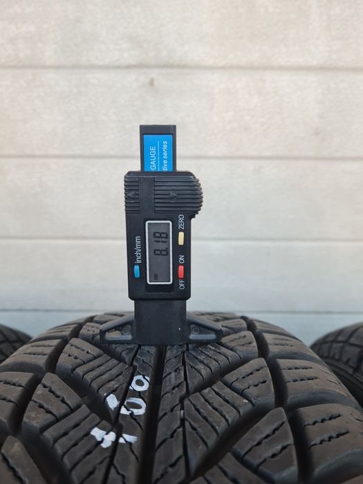 Зимни гуми 4 броя. GOODYEAR UltraGrip8 205 65 R16 дот 4123