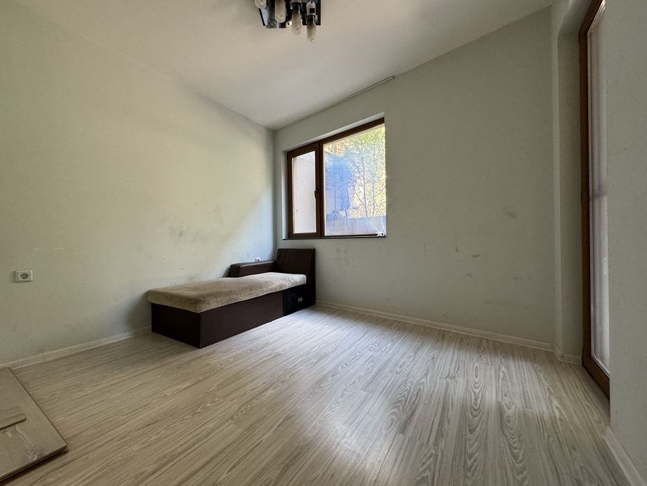 Продава се Тристаен апартамент в Асеновград - 100 кв.м за 1320 €/кв.м - Снимка #5