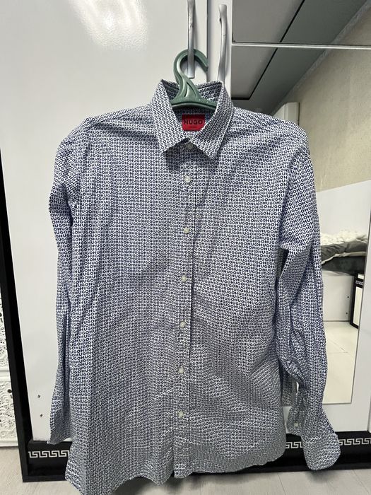 Риза на HUGO - размер 39