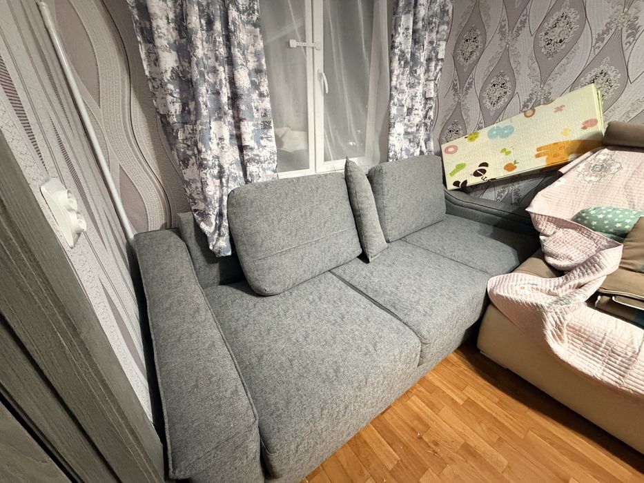 Срочно продам  диван в хорошем состоянии