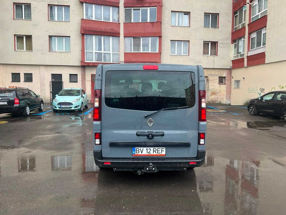 Închiriere microbuz 8+1 locuri Brașov – Rent a Car fără șofer