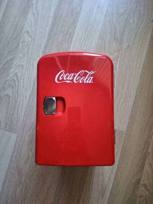 Мини хладилник Кока Кола Coca Cola