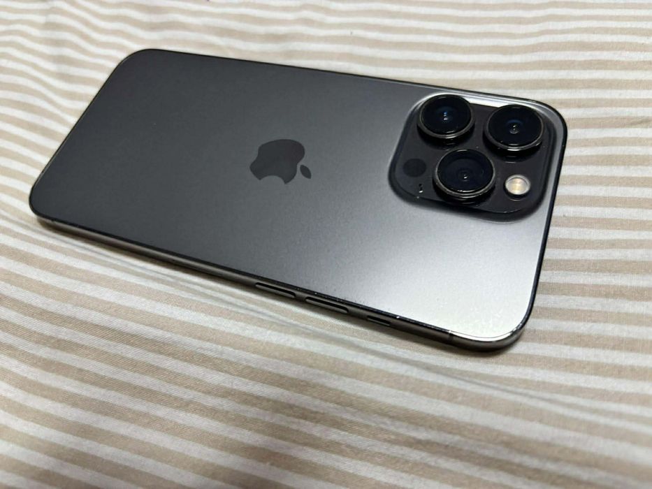 Vand iphone 13 pro impecabil