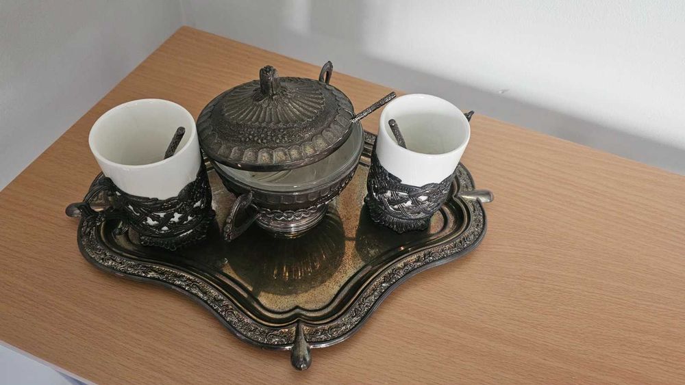 Сет за кафе и поднос