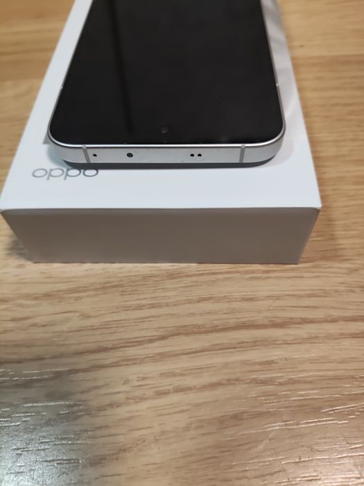 Oppo reno 13 cu husă 12gb,256 gb