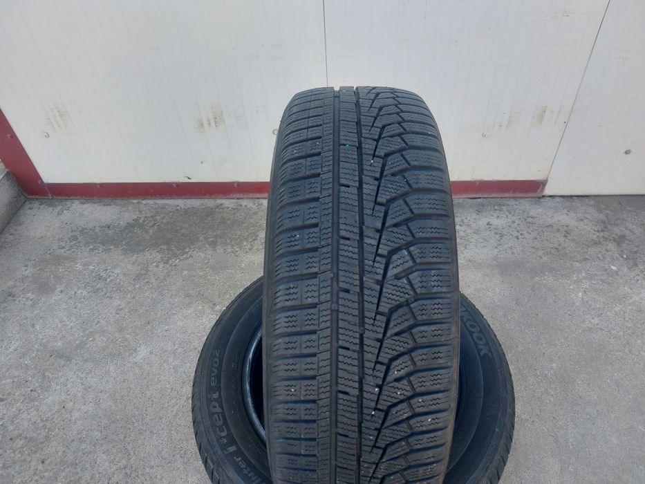 125 lei bucata! Doua anvelope M+S/IARNA 205 60 16 Hankook
