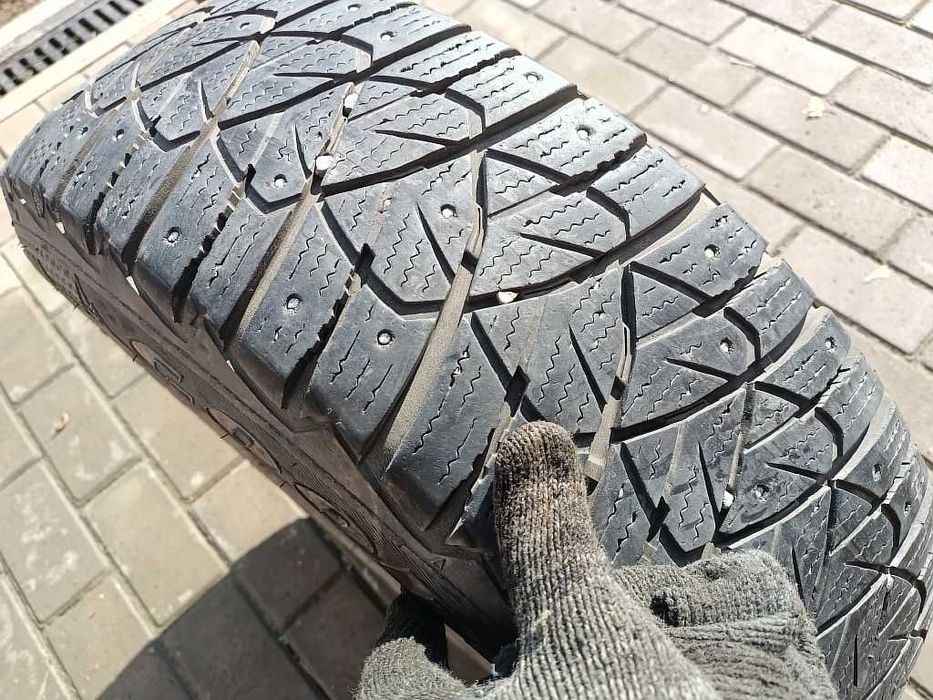 Продам диск R15 с шиной на Кобальт.