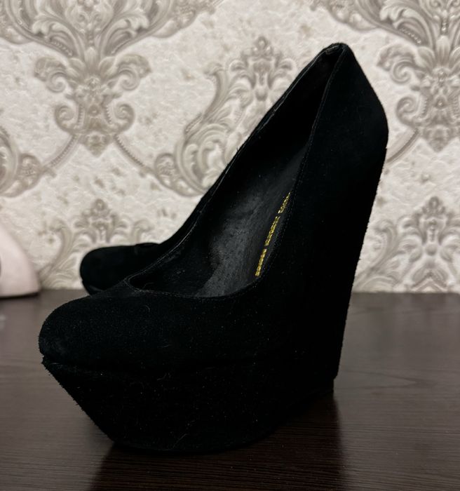 Итальянские туфли от  Giuseppe Zanotti  натуральный замш