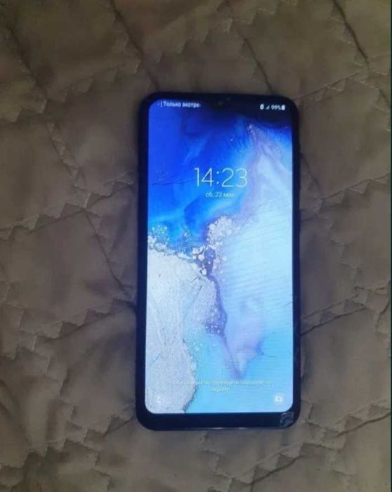 Самсунг а 6  без докуме)