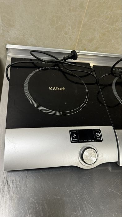 Продам 2 индукционных настольных плит