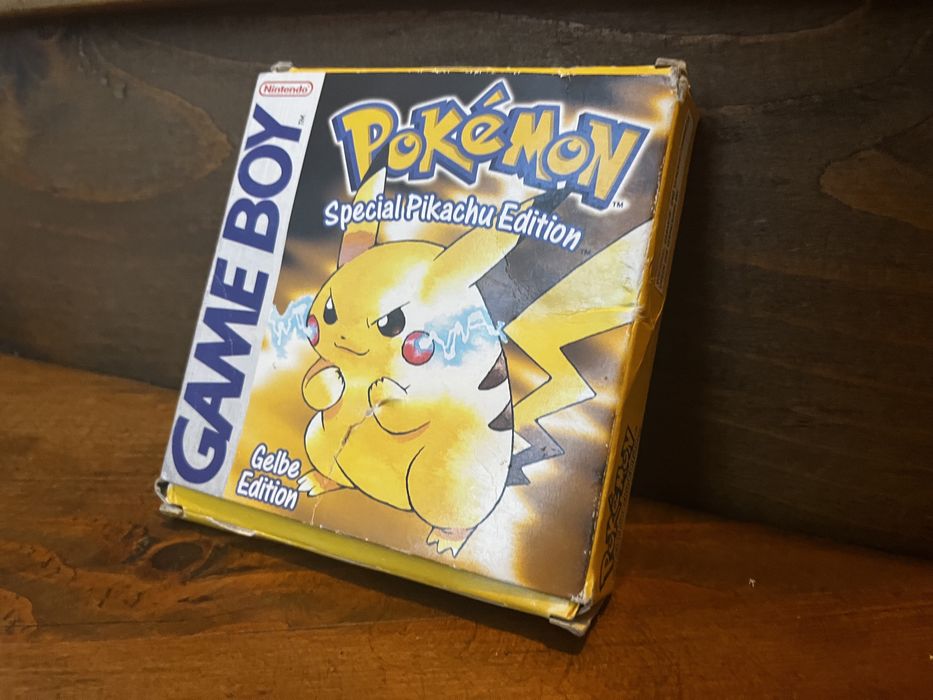 Joc GAMEBOY Pokemon Special Pikachu Edition in Germana