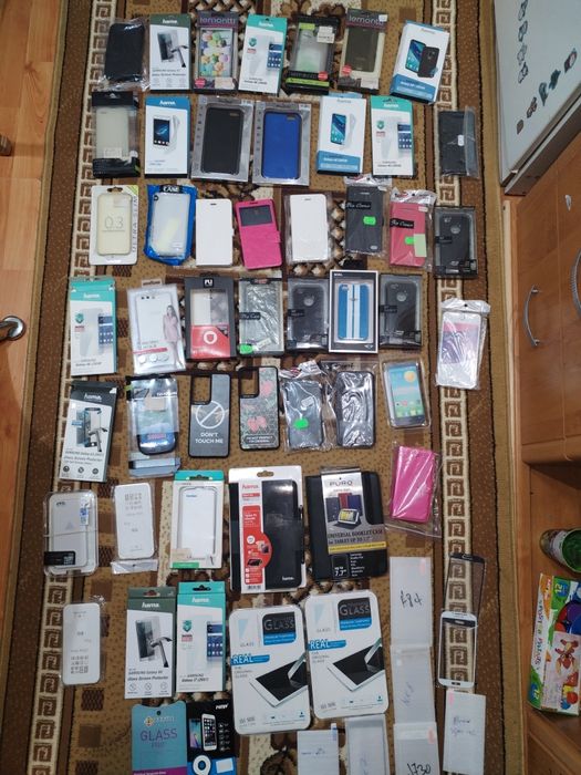 Huse telefoane,folii protecție, huse tableta  lot 58 buc