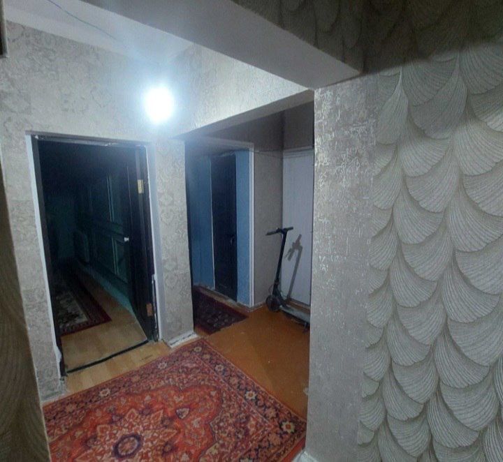 Arenda kvartira Sergeli bollarga kvartira 4-bekat 2 xona 9/9