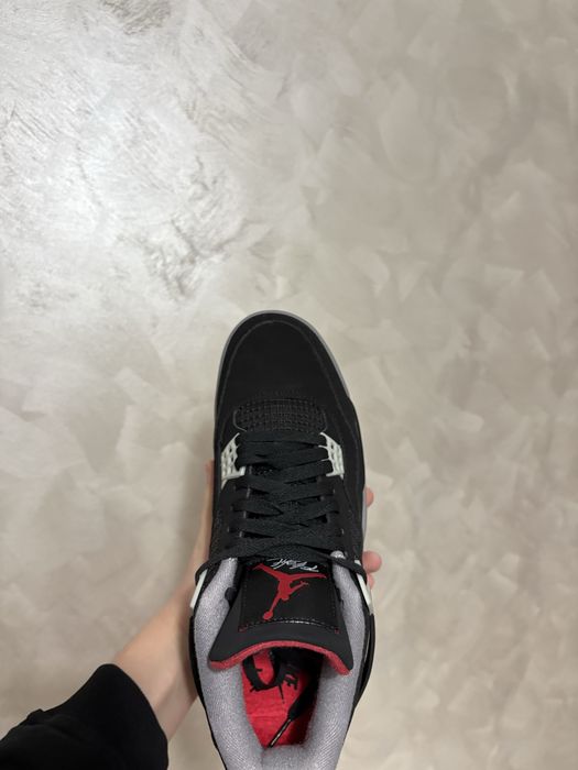Jordan 4 Retro Bred