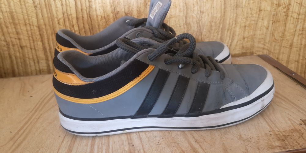 Оригинальные мужские кроссовки кеды adidas.