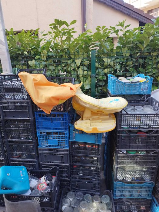 Продавам буркани с винт