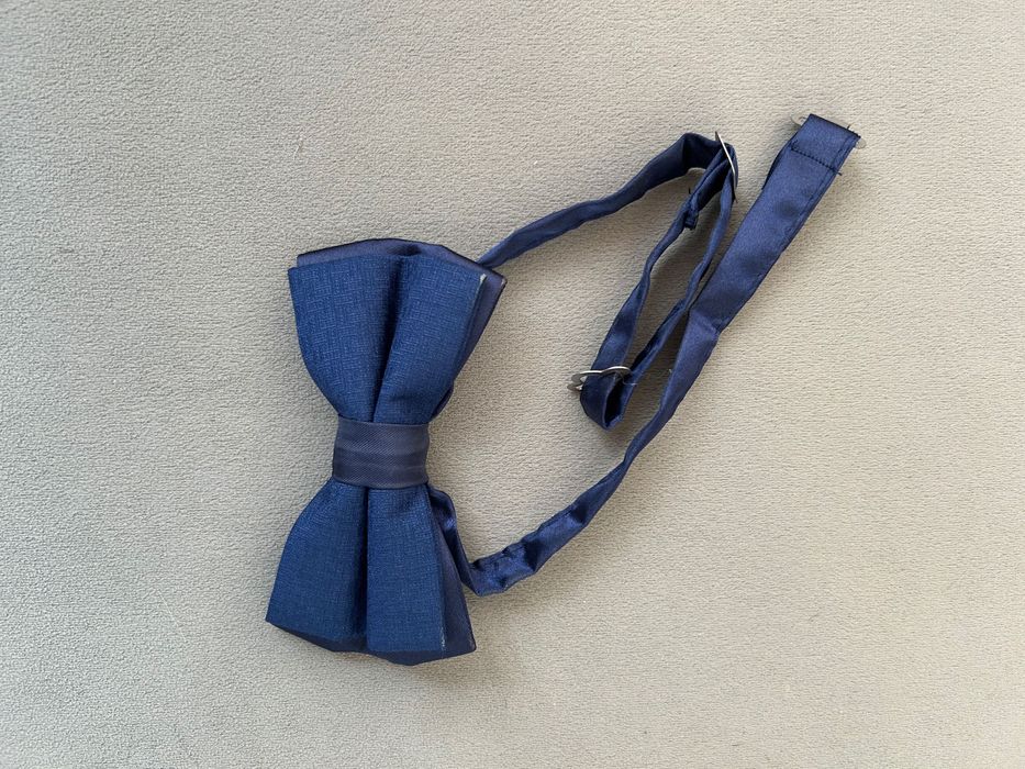 Син костюм размер s