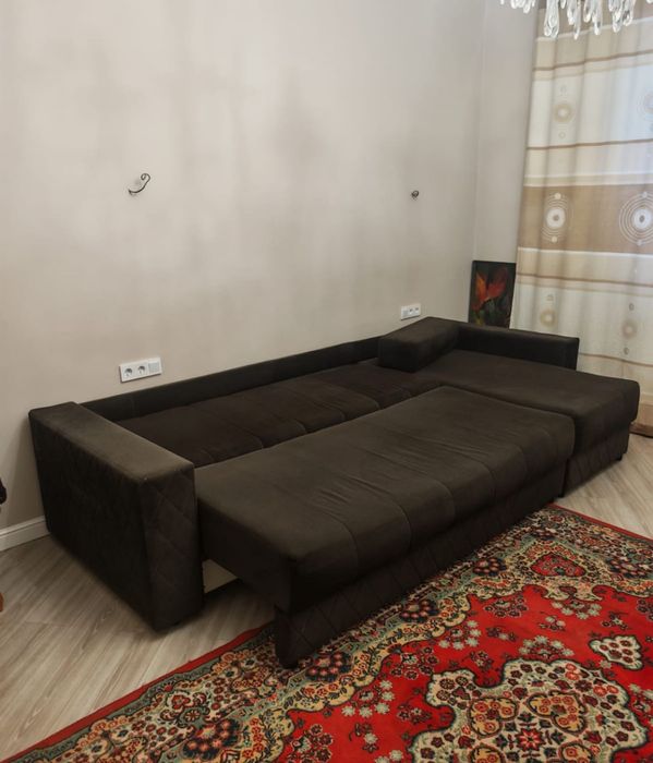 Продам диван угловой