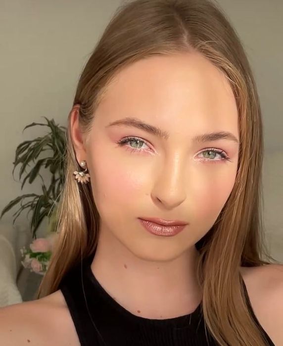 Make-up Artist/ Machiaj Profesional