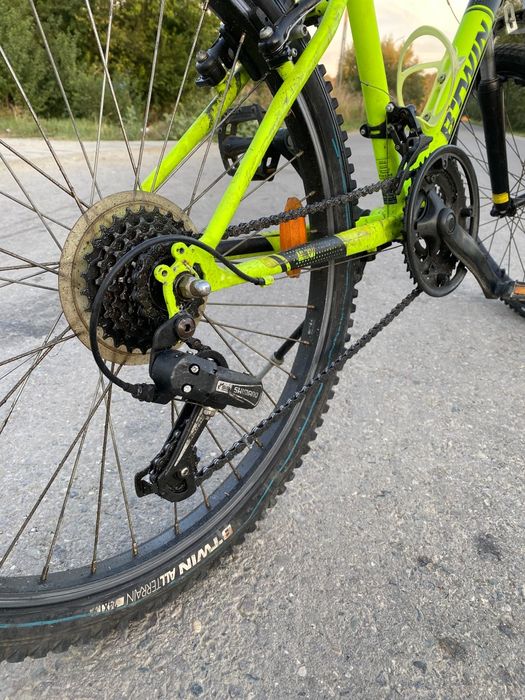 Vând bicicleta B-TWIN urgent !