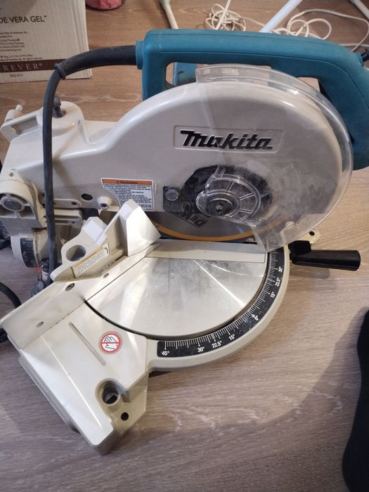 Углорез  1040 макита