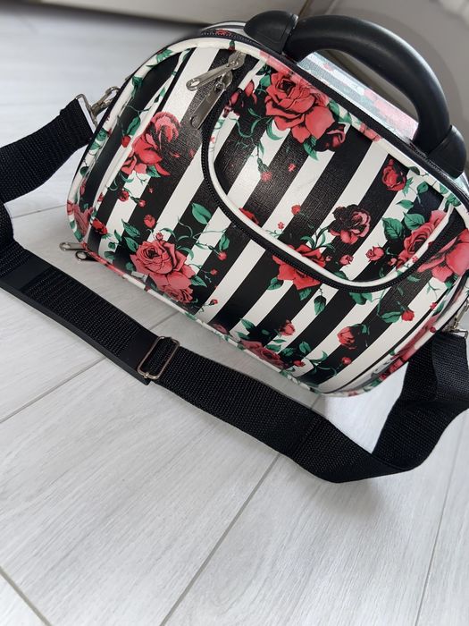 Дамска чанта-куфар