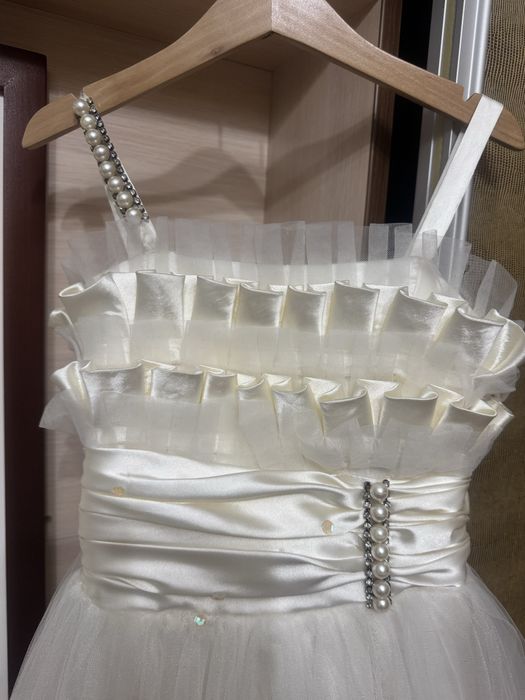 Платье для девочки нарядное пышное