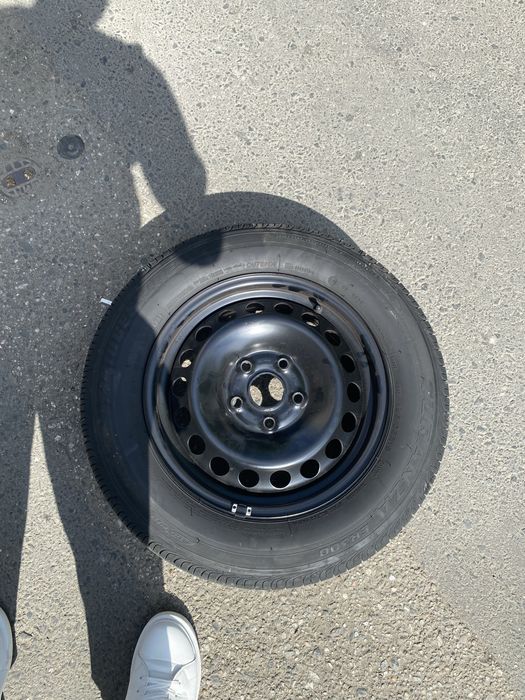 Vand anvelope si roti complete preturi incepand de la 100 lei