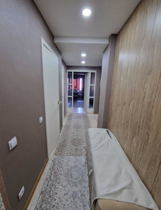 2в3-комнатная 70 м² — центр города (метро Космонавтов)