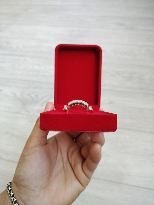 Бриллиант хорошем состоянии срочно продам