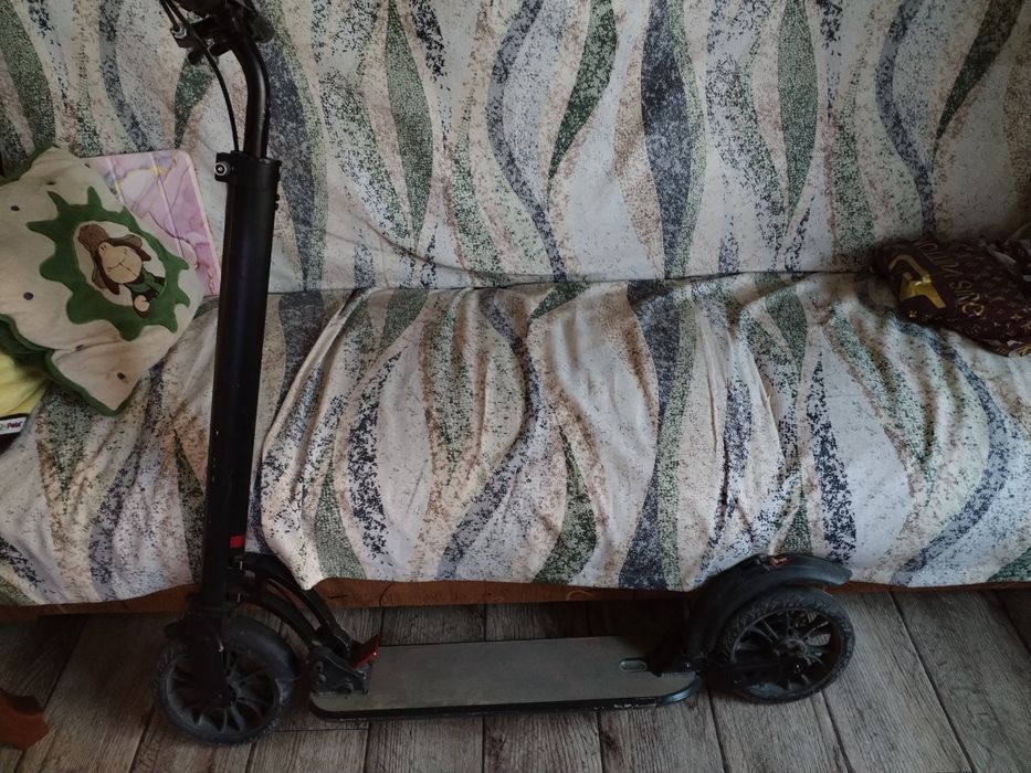 Самокат бу, в хорошем состоянии