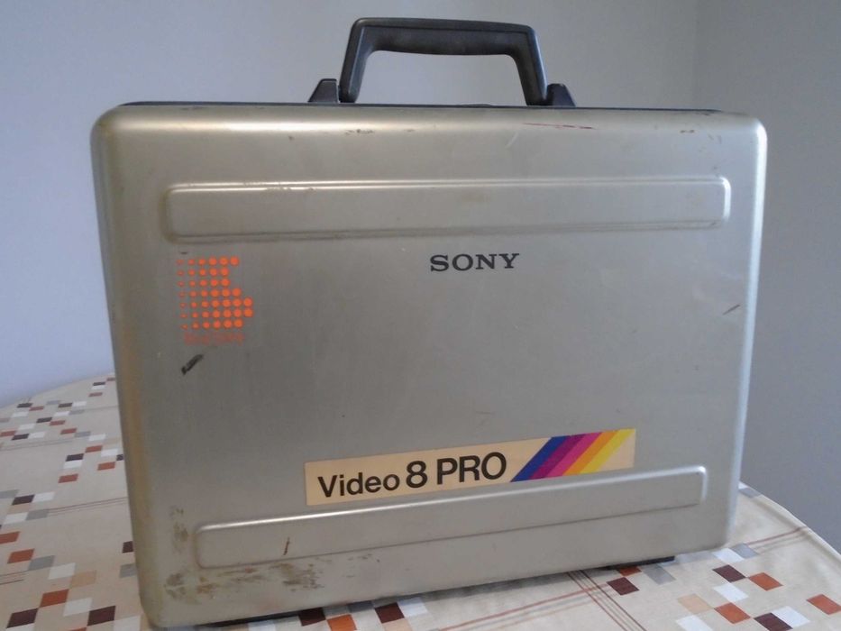 камера Video 8 Sony ccd-v100e