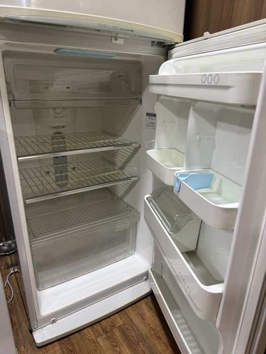 Холодильник LG