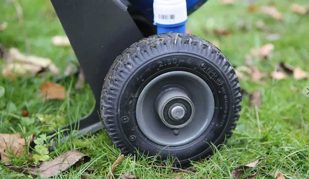 Tocator electric pentru crengi ramuri resturi gradina